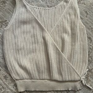 Moon & Madison Ivory Cross Front Knit Tank Top V Neck Cropped Vest Women’s Sz L